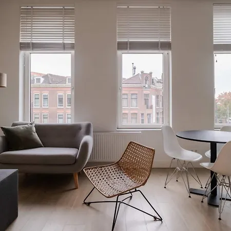 Διαμέρισμα Cosy In West *